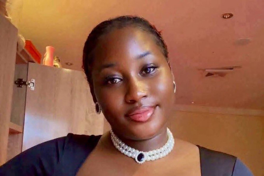 trigottista's tweet photo. Here is what we currently know in the tragic matter of the suspicious death f Ms. Habila:

1. Yesterday, the family left Abakaliki, capital of Ebonyi State, having spent over one week without being allowed to see the remains of their young daughter. 

 2. The family desires to bury the remains of their daughter & manage their traumas in peace but at this time, there is no body for them to bury.

cc @ChidiOdinkalu