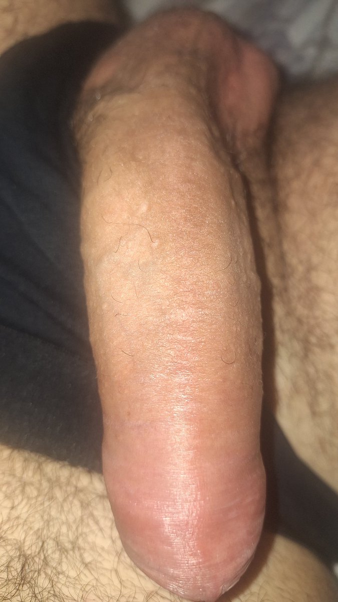 Hsarc9's tweet photo. Laying down with my cock out🔥#dickrate #nudes #cockrate #tradenudes #nsfw #horny #nude #porn #bwc #whitecock #foreskin #thickcock #boner #bigcock https://t.co/zPvPcyzYvh