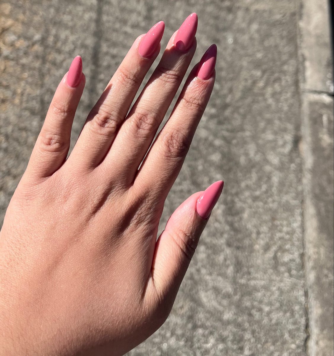 girlylds's tweet photo. minhas unhas com alongamento pra quem diz que é brega/cafona 💋 https://t.co/aO5nDznYMp
