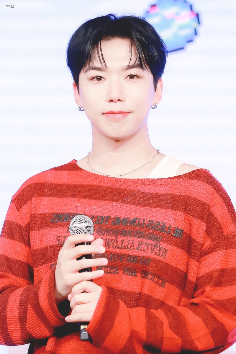 Hello__ChoRok's tweet photo. 260710
7월의 여름 🍃
#FAVE1 #페이브원
#록현 #ロッキョン
@gusdl210 https://t.co/deztYjJ6Rd