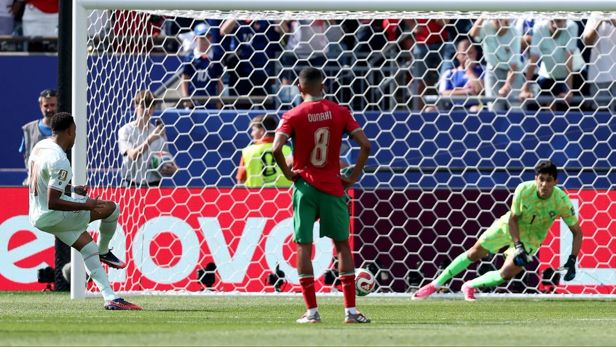 ActuFootStatsMa's tweet photo. 🚨 STAT INCROYABLE 📊🇲🇦

Le Maroc est la nation ayant disputé le plus de matchs en Coupe du Monde sans jamais obtenir le moindre penalty en sa faveur ❌⚽

En effet les Lions de l’Atlas ont joué 𝟮𝟴 𝗥𝗘𝗡𝗖𝗢𝗡𝗧𝗥𝗘𝗦 dans l’histoire du Mondial et n’ont obtenu aucun penalty 😳 https://t.co/OXpREroMdk