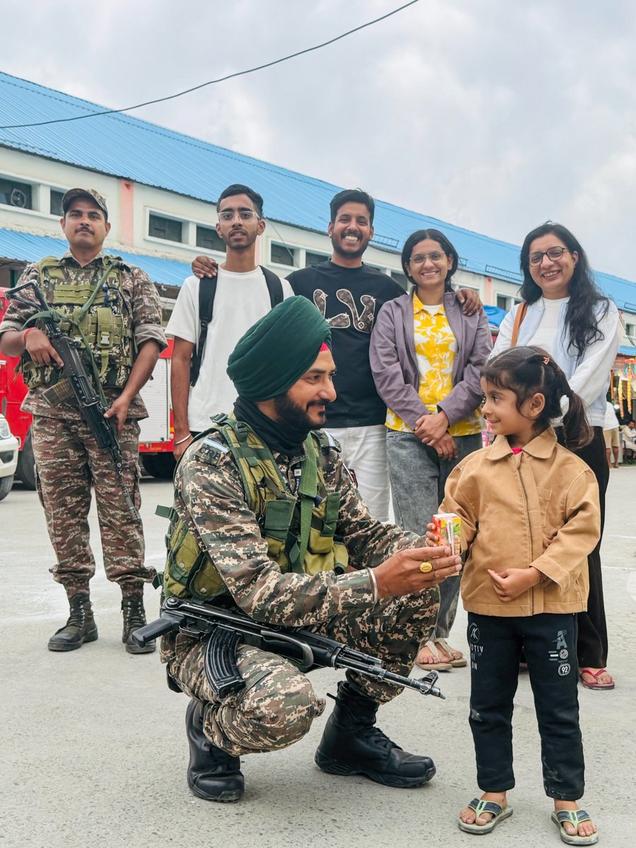 crpfindia's tweet photo. Beyond securing and sanitizing the route to the Holy Cave, we are proud to facilitate the pilgrims. This seamless mission is a testament to the incredible synergy between @crpfindia, other CAPFs, Indian Army, & @JmuKmrPolice.

#NationFirst
#Vandematram150 
#MissionNaxalMuktBharat2026
@gpsinghips
@crpf_j
@crpf_srinagar
@KOSCRPF
@jammusector
#ShriAmarnathYatra2026