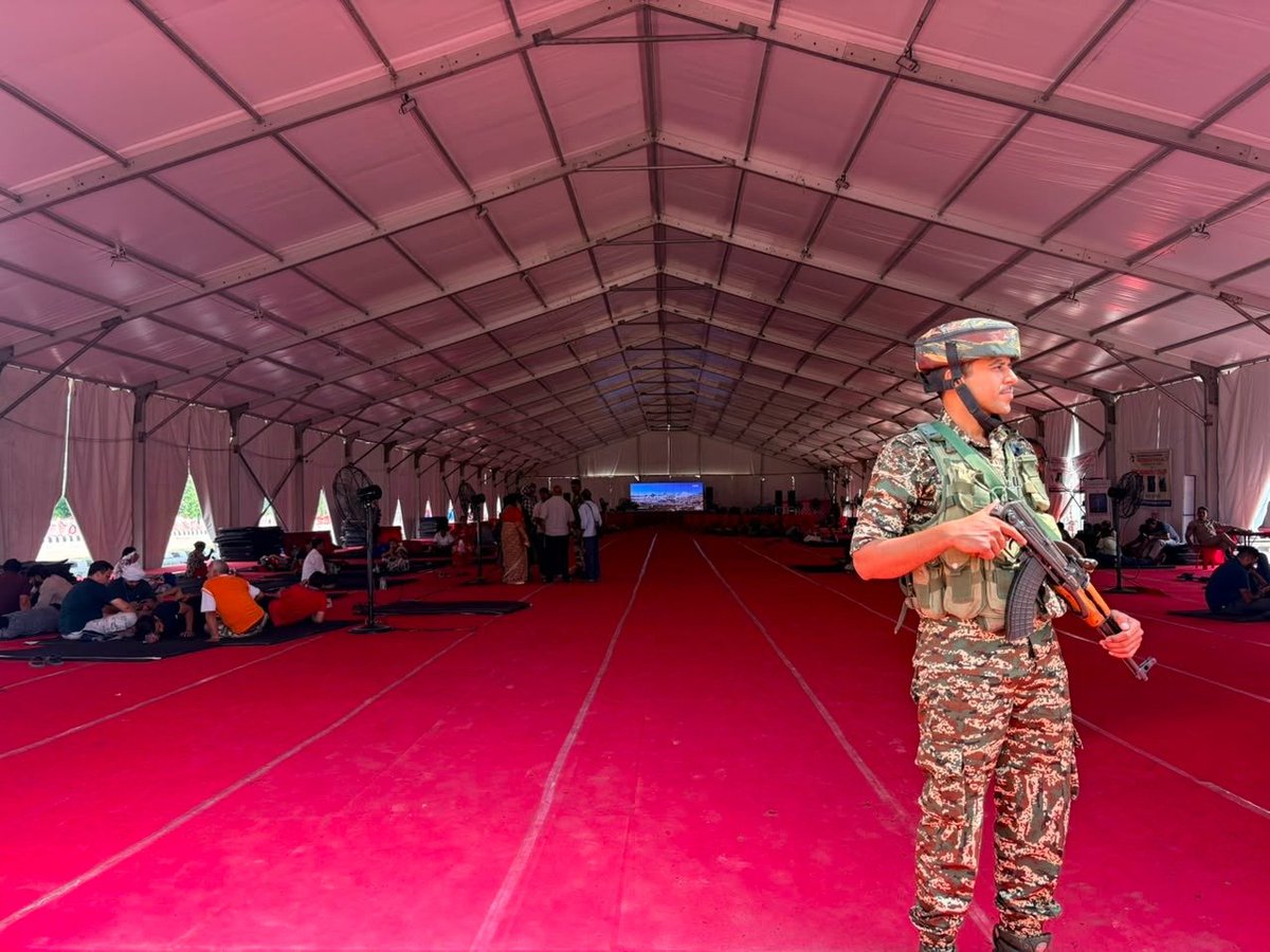 crpfindia's tweet photo. Beyond securing and sanitizing the route to the Holy Cave, we are proud to facilitate the pilgrims. This seamless mission is a testament to the incredible synergy between @crpfindia, other CAPFs, Indian Army, & @JmuKmrPolice.

#NationFirst
#Vandematram150 
#MissionNaxalMuktBharat2026
@gpsinghips
@crpf_j
@crpf_srinagar
@KOSCRPF
@jammusector
#ShriAmarnathYatra2026