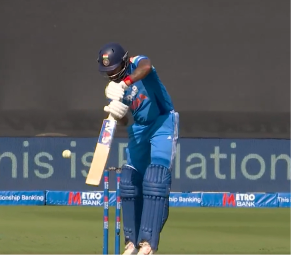 klraahull's tweet photo. Shreyas Iyer was dropped three times and still failed to score 70+ runs. This isn't anything new he has often struggled to scores in SENA countries.

He stayed at the crease until the final over but still couldn't accelerate or help India get past the 250 run mark. https://t.co/pEsF9UxkRk