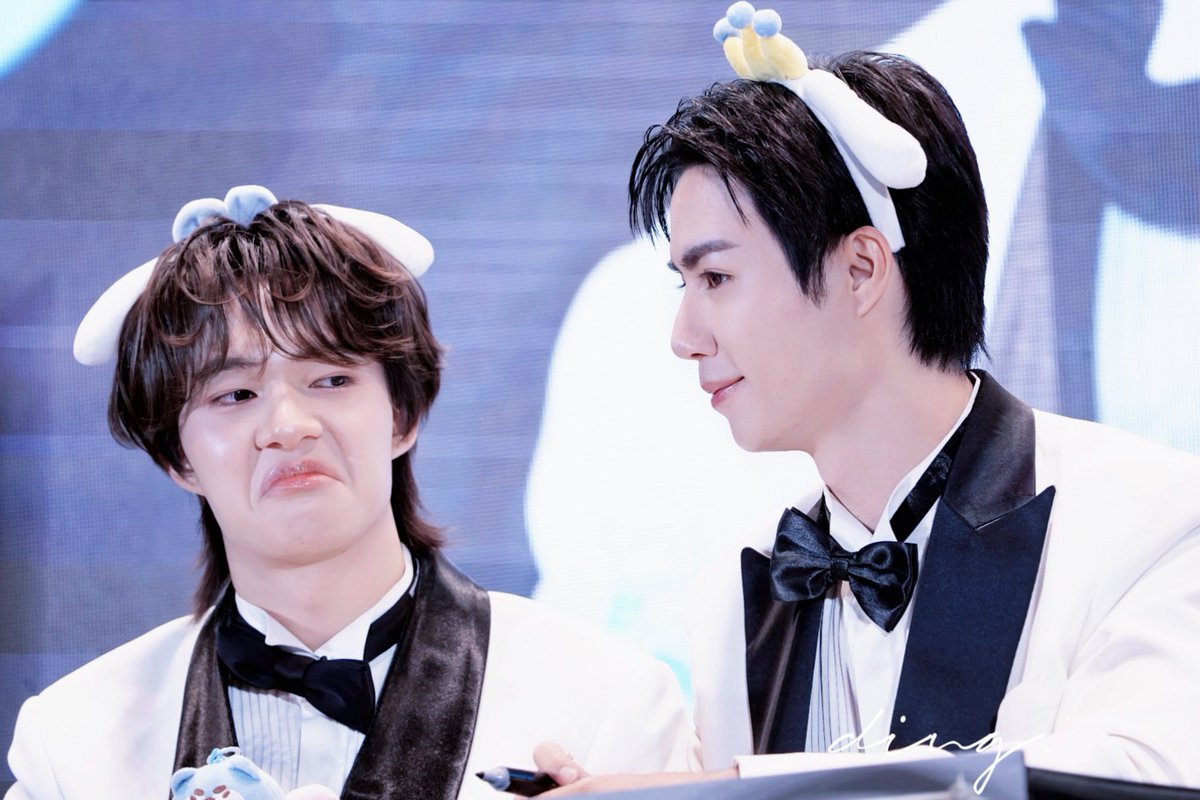 xiaoxiaoding828's tweet photo. Sweet shared second🥚

ZEENUNEW TNP FANSIGN

#TNPFansignCRKN 
🐶#ZeeNuNew #ZeePruk #NuNew 🐱
૮₍•̀ᴥ•́₎ა @zee_pruk @CwrNew ฅ^•ﻌ•^ฅ https://t.co/l9gRQ6cZML