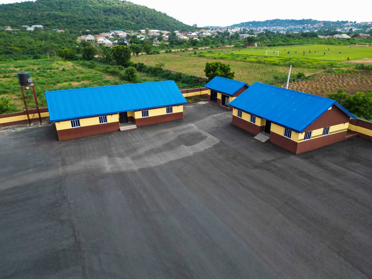 FeedbackOYSG's tweet photo. Completed Local Government Council Project: Construction of the weighbridge by the Iseyin Local Government Council. Details https://t.co/E9rCG8nExY https://t.co/gdQCL9qYBD