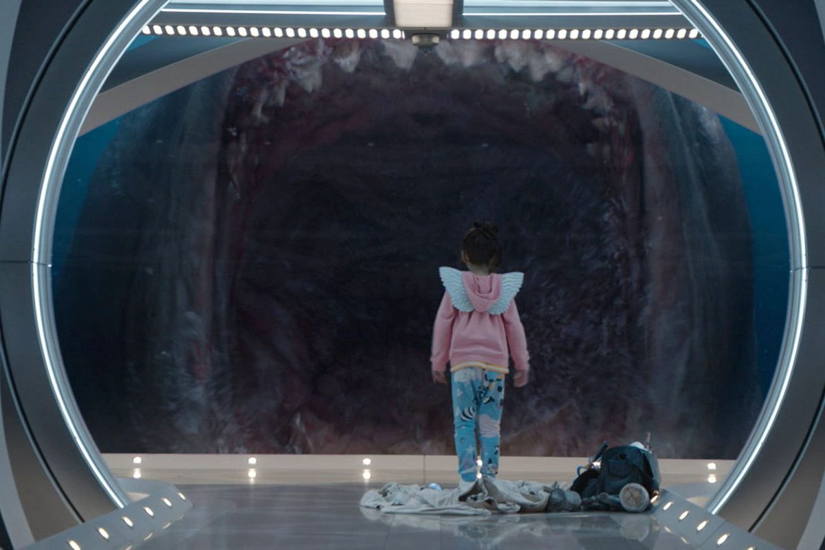 dtlm_6000's tweet photo. @GRCinemaTicket For me, it comes down to Anaconda vs The Meg and I have to go with.... https://t.co/YODXiehj34
