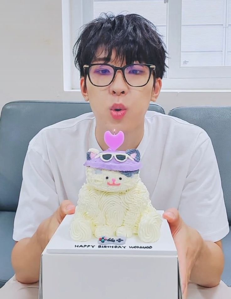 wintervys's tweet photo. Happy birthday sayangnya akuu... mogaa bahagia selaluu yaaash

#전원우_MOYA_생일_MOYA
#30FilmsWithJWW https://t.co/g3nfbo4Zh2