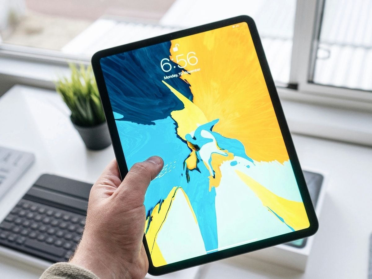 Canoe's tweet photo. There's a hidden Amazon page with the best electronics all in one place https://t.co/T1Fedxvyg9 https://t.co/WbrmcS4UZi