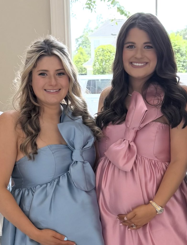 metrofive5's tweet photo. Two sisters, two babies, one special day 🥹💖 https://t.co/YGL52bXLIu