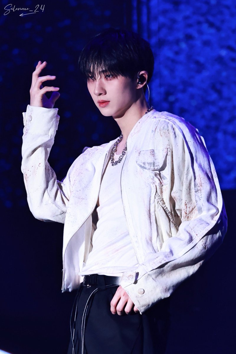 Silencue_24's tweet photo. 20260711 
P1Harmony FAN MEETING [P1uspace H：Horror Haven] - D1 
#JIUNG #지웅 #피원하모니 #P1Harmony https://t.co/9YzthmW09S