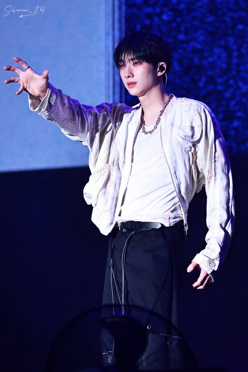 Silencue_24's tweet photo. 20260711 
P1Harmony FAN MEETING [P1uspace H：Horror Haven] - D1 
#JIUNG #지웅 #피원하모니 #P1Harmony https://t.co/9YzthmW09S
