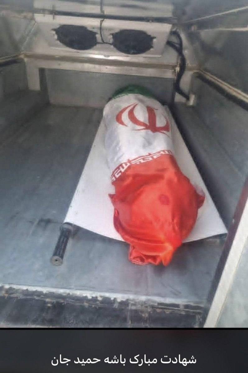 o_Fatemeh_o's tweet photo. «از نسلِ فداکاری، از دلِ پدافندِ جاسک»
شهید حمیدرضا دهقان؛ سربازی که نشان داد
وطن برای نسلِ جدید، تنها یک کلمه نیست، یک جان است
آخرین کلماتش، وصیتی برای تمامِ ایران«کفن من، پرچم ایران باشه»
آرام بگیر ای نگهبانِ مرزها، که پرچم ایران
بر شانه‌های توتا ابد برافراشته خواهد ماند https://t.co/m8DRh8EkDT