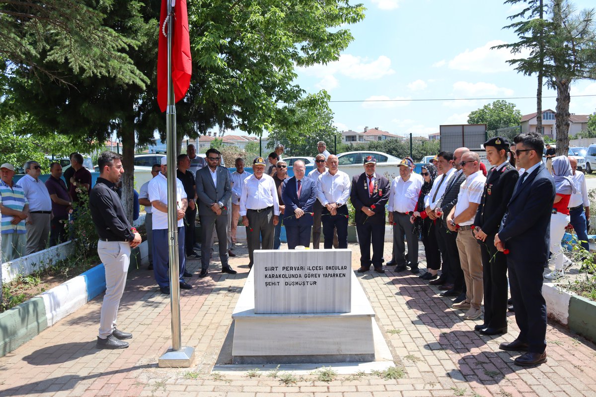 MuratliKAYMKMLK's tweet photo. 15 Temmuz Demokrasi ve Milli Birlik Günü 10. Yıldönümü Anma Etkinlikleri, 15 Temmuz 2026 Çarşamba günü saat 12.00’ da Şehitlik ziyareti ile başladı. Kuran-ı Kerim tilaveti ve Şehitlerimiz için yapılan duanın ardından Şehit kabirleri ziyaret edilerek çiçek bırakıldı. Ardından, https://t.co/HXDyoRDPM8