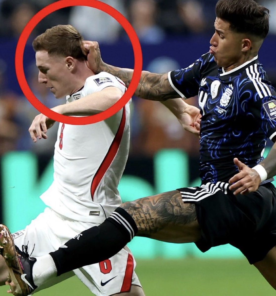 MapleLeafMav's tweet photo. @FIFAWorldCup Not a foul?! https://t.co/UT0tXP0ZMm