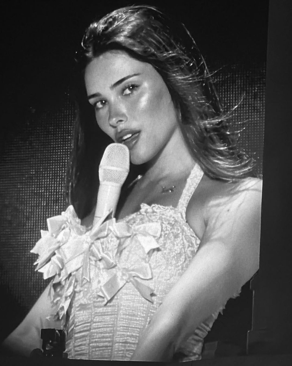 petaldotted's tweet photo. hi pretty girl i love u https://t.co/O2miulA4fh