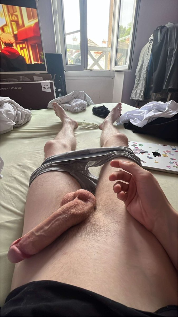 tonmecautop's tweet photo. qui pour me faire de l’effet et m’aider à me br ? https://t.co/pdz259WTIG