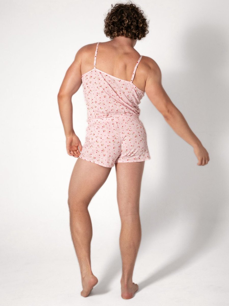 XDressLingerie's tweet photo. New new new: https://t.co/LGL2dTru4K https://t.co/2Eiyt5QFAL