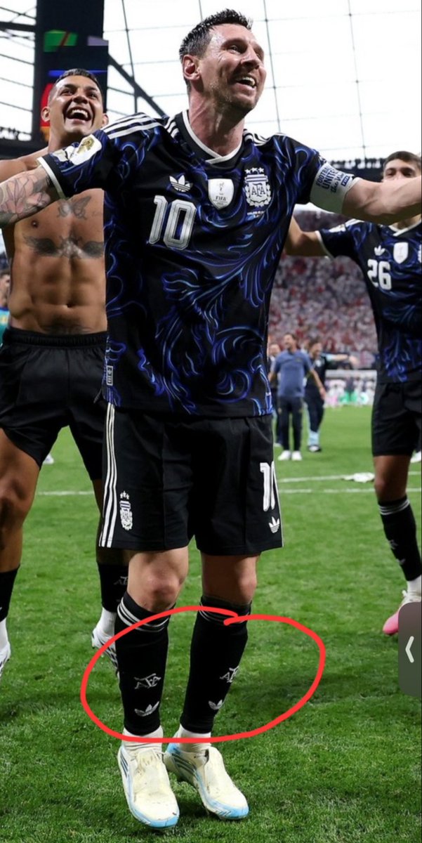 granjerazo's tweet photo. @Senyyo Hey kid, you forgot to put Argentina's logo on the socks when you made the edit. Better luck next time. https://t.co/DBDxOgYG2x