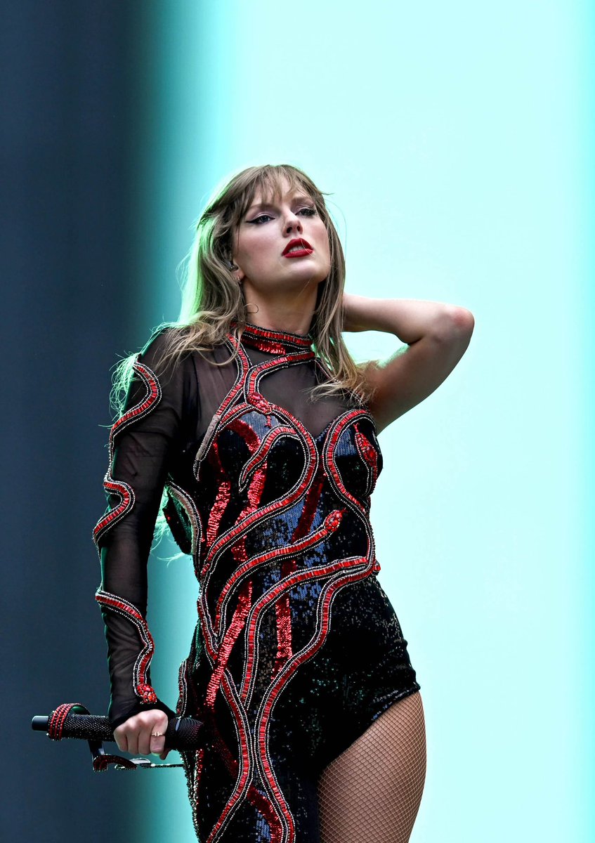 ThePopFlop's tweet photo. Today is National Snake Day. https://t.co/aURUbuQ2Ff
