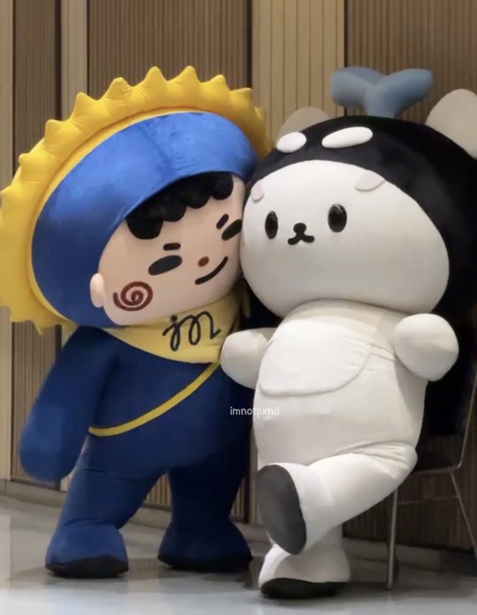 Detoutmonc0eur's tweet photo. พ่อลูกเหมือนกานเยยนิ ชอบขโมยแก้มลูกชิ้นน เห็นแจ้มขาวน่ารักๆไม่ได้!

#junniorrs #markjrtn
#JuniorMark #JUMMO https://t.co/CIuyx4CMV6