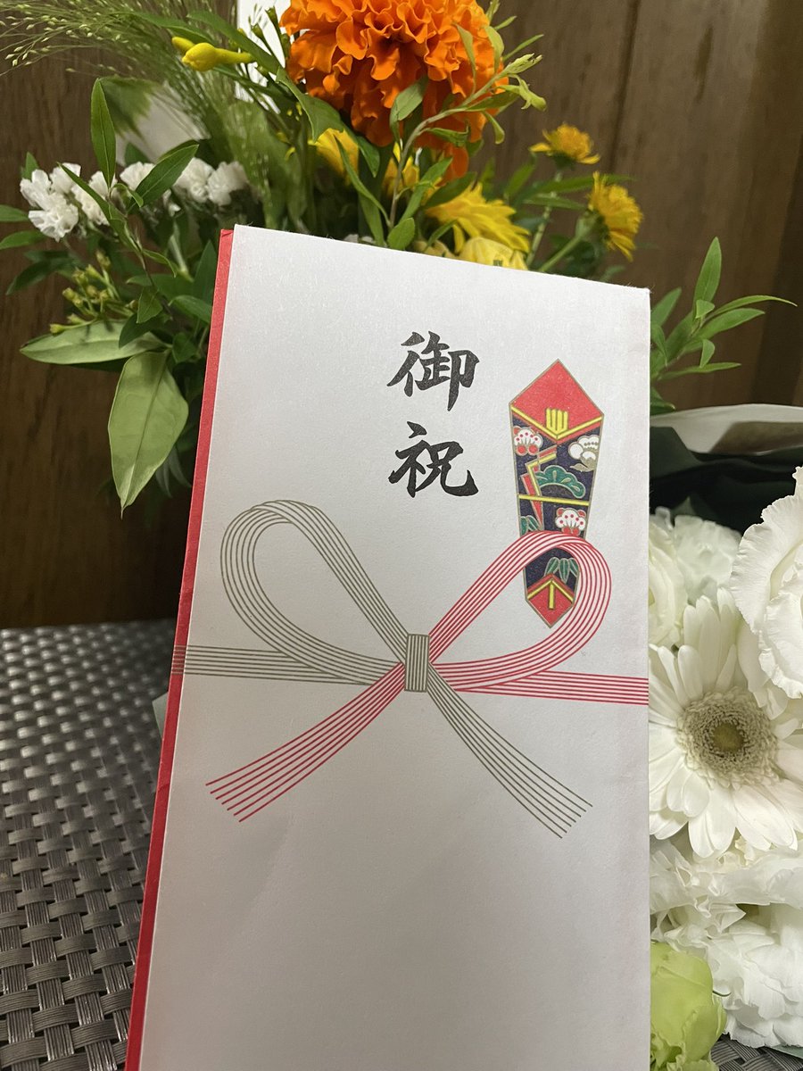 One_plate_19's tweet photo. 本日はプレオープンに来ていただいた方々に頂きました。
心より感謝しております
また至らぬ点が多々合ったことを心よりお詫び致します。
これからも精進して丁寧なお出迎えが出来るように邁進していこうと思います https://t.co/53vqTbQXeZ