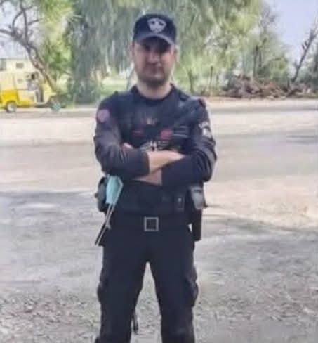 frontier_files's tweet photo. Reports indicate that militants ambushed a security convoy in the Upper Dir district of Khyber Pakhtunkhwa, resulting in the deaths of at least three police officers and leaving 15 others wounded. Security forces returned fire, and the situation remains active.
#UpperDir #KhyberPakhtunkhwa #SecurityUpdate #Pakistan #BreakingNews