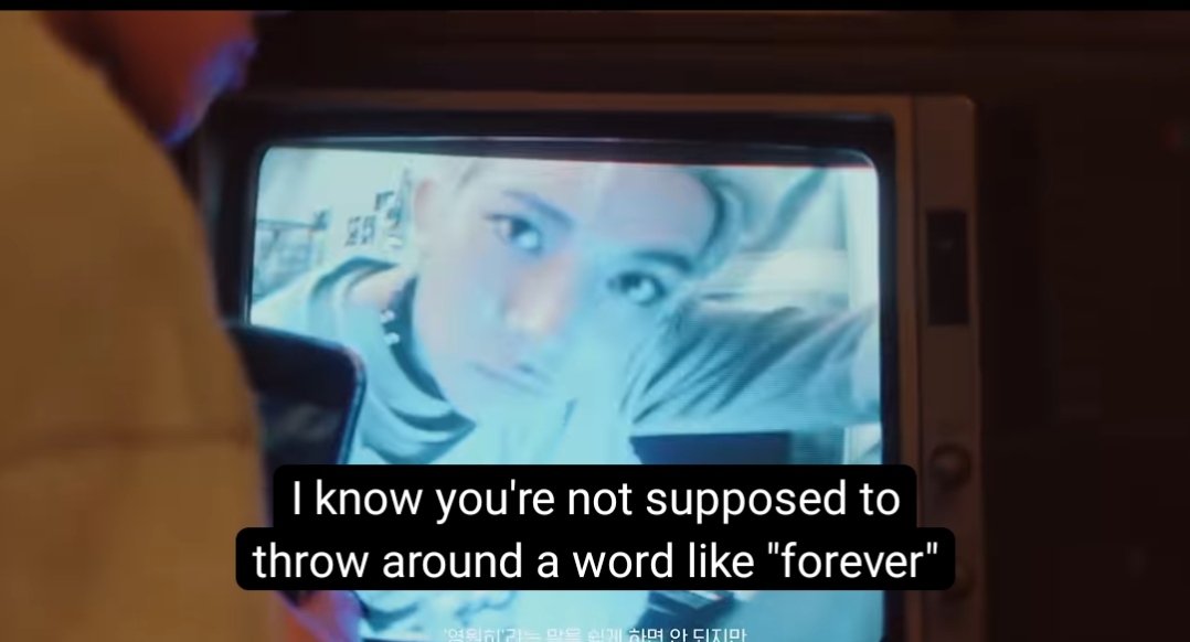Pluto_booo's tweet photo. The writer of 'Last forever' saying 'you're not supposed to throw around a word like forever'... yeah, my heart can't do this.😭 https://t.co/PupIVg62W7