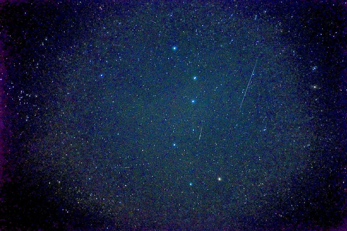 ckharuka's tweet photo. 星空🌌
モニターを明るくしてね⭐️ https://t.co/dBJvzgwtMx