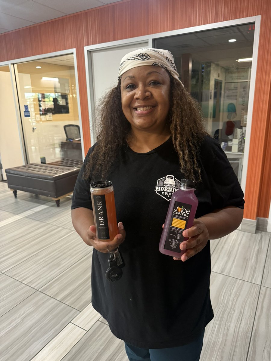 pureintentco_'s tweet photo. We kept people hydrated with DRANK after a good workout 🍃 https://t.co/bySxfhFr6g