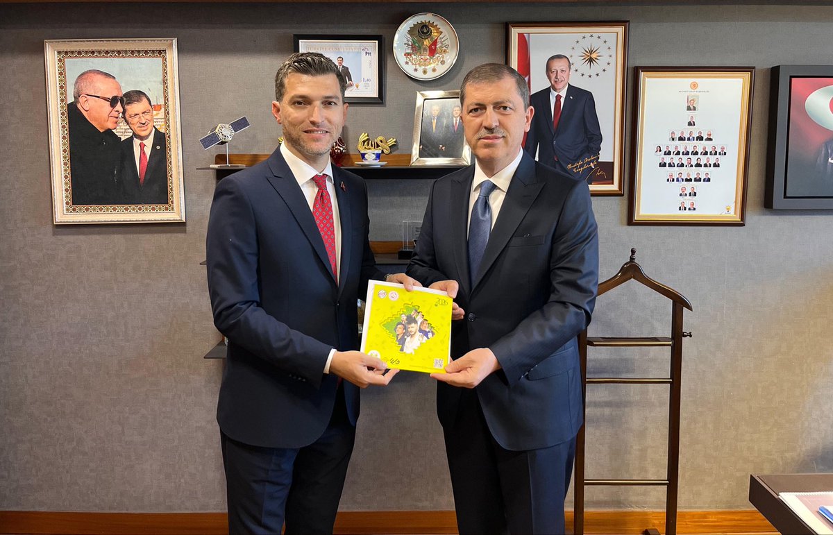 AvMustafaArslan's tweet photo. 📍TBMM

Gazi Meclisimizde bizleri ziyaret eden Erbaa Belediye Başkanımız Sayın Ertuğrul Karagöl’e nazik ziyaretleri dolayısıyla teşekkür ediyor, çalışmalarında kolaylıklar diliyorum. https://t.co/X96bEjsPjM