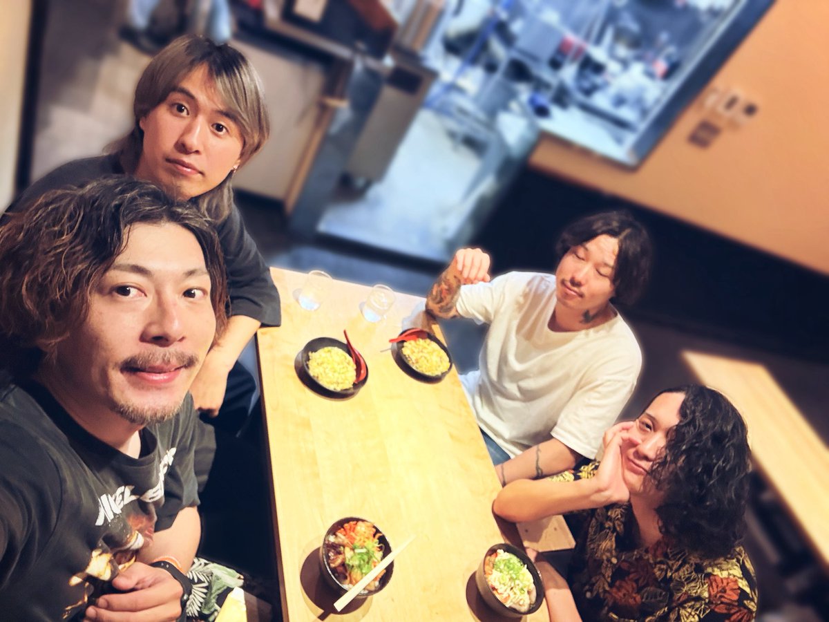 nebula47363826's tweet photo. 愛しに行くTour DAY1
出し切ったのでめちゃラーメン食べて寝る！
ありがとう大阪！愛してる！
また11/4ファイヤーループに戻ってくるぜ！ https://t.co/cMnJ9FBuTX