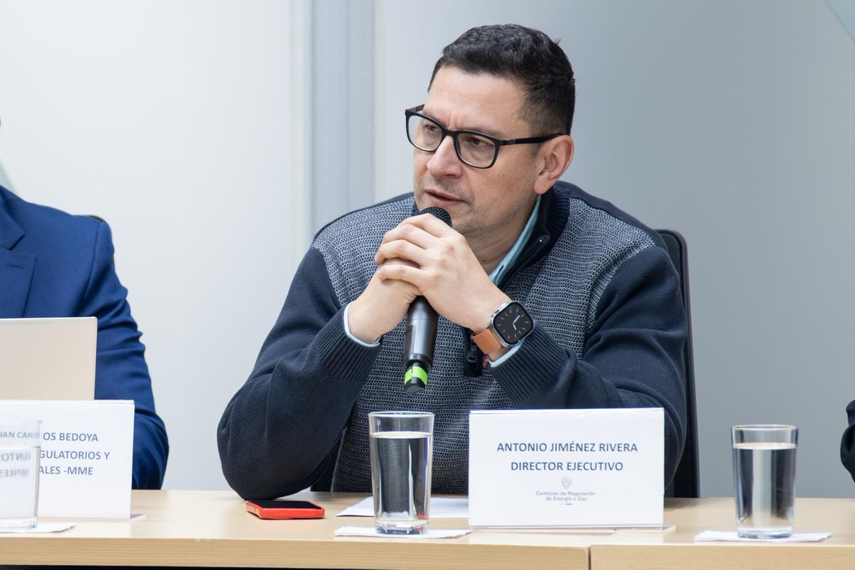 comisioncreg's tweet photo. La @comisioncreg, junto con @MinEnergiaCo, @UPMEOficial, @XM_SA_ESP, el Banco Mundial y el Ministerio de Economía, Comercio y Empresas de España, participó en la socialización de dos estudios técnicos para la modernización del servicio de energía. https://t.co/jTXqlgMlqb