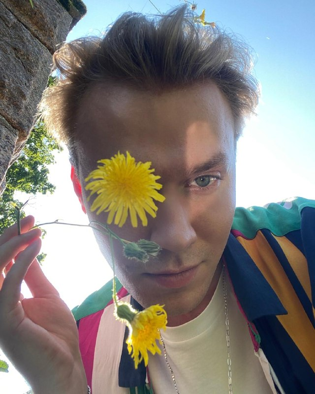 jenyavyguzov's tweet photo. The mint funds were moved to a CEX for safety purpose. There is no reason to panic.

I am not here to just vanish in one day, we just got started.

Believe in the vision, believe in the art. 

Keep collecting 🌸 https://t.co/oKGpL2qC6k