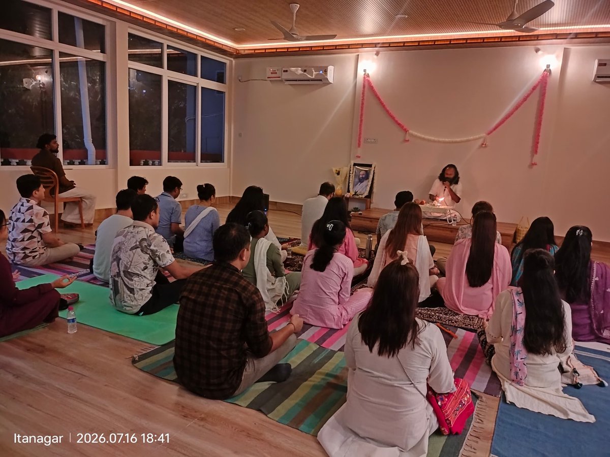 JGDSwamiji's tweet photo. The renovated #ArtofLiving Centre and #SriSriYogaStudio were inaugurated today at #L2Apartment, #Itanagar, #ArunachalPradesh.
#ArtOfLiving #SriSriYogaStudio #Yoga #Meditation #SudarshanKriya #BreathworkShop #Wellness #HolisticHealth #InnerPeace #Mindfulness #HealthyLifestyle https://t.co/y6TDUu5r88