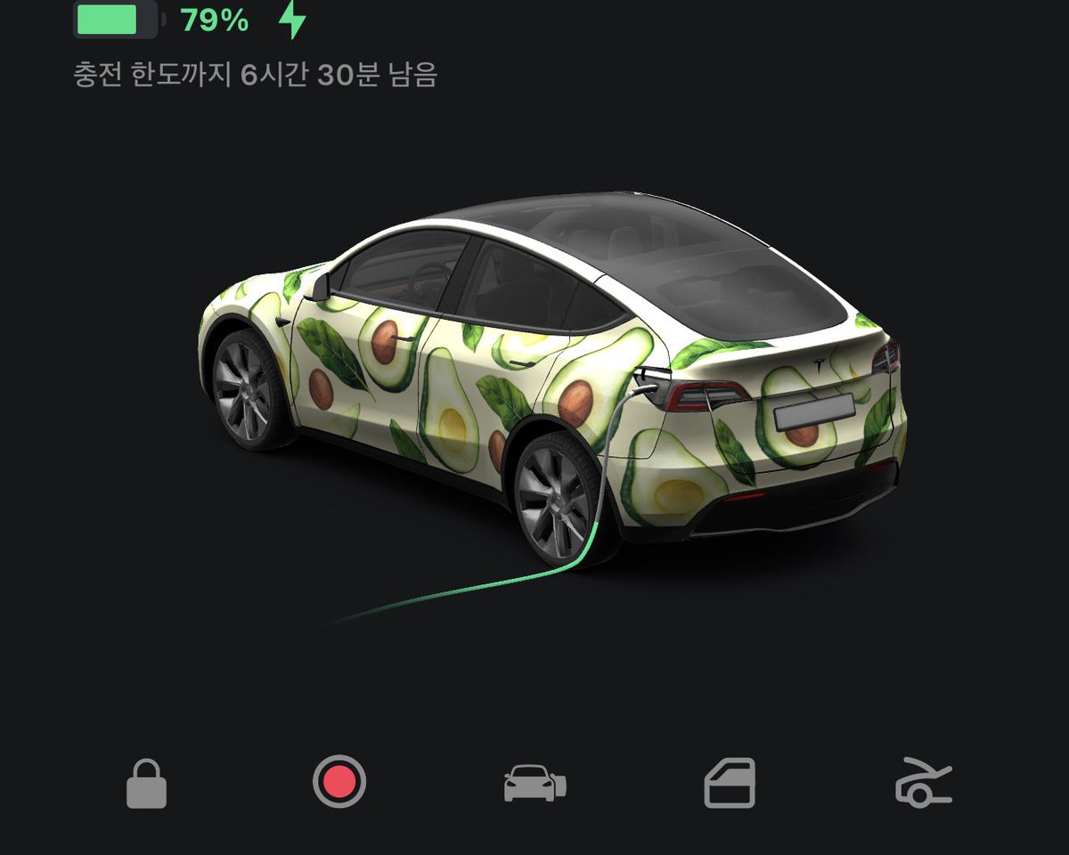 Grydex_dev's tweet photo. 차에가면 업데이트온다길래 가는중.. https://t.co/TPWG2QRVB3