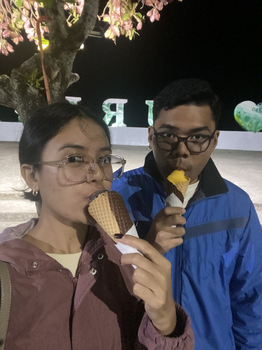 aiciola's tweet photo. 2 years 😝 https://t.co/ys3ig7u05R