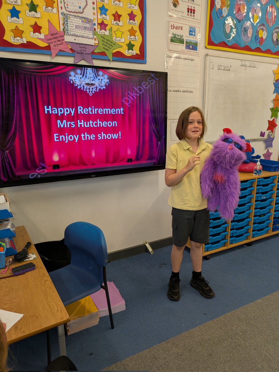 EastfieldPSHull's tweet photo. Much merriment in #eps4AB at Mrs Hutcheon's leaving show. https://t.co/1ie8iLstFZ