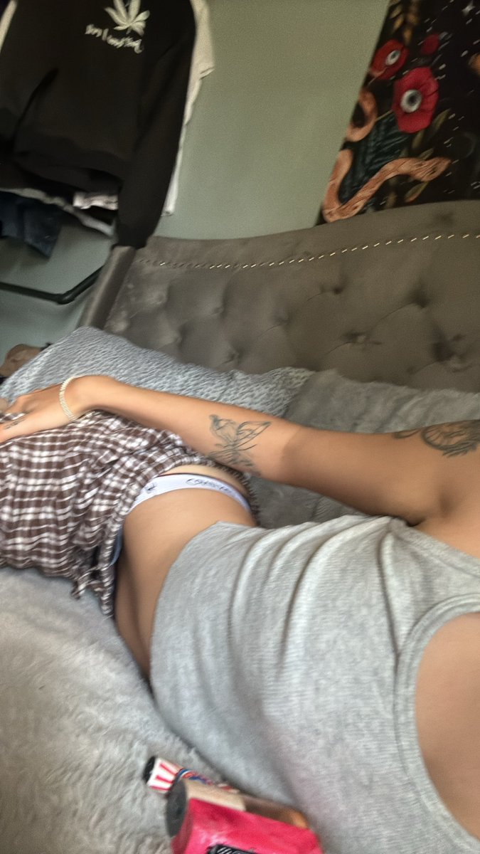 Princ3ssTinaa's tweet photo. good morning loves <3 anyone want to treat this good girl to some coffee? ;) https://t.co/68b8PuqFar