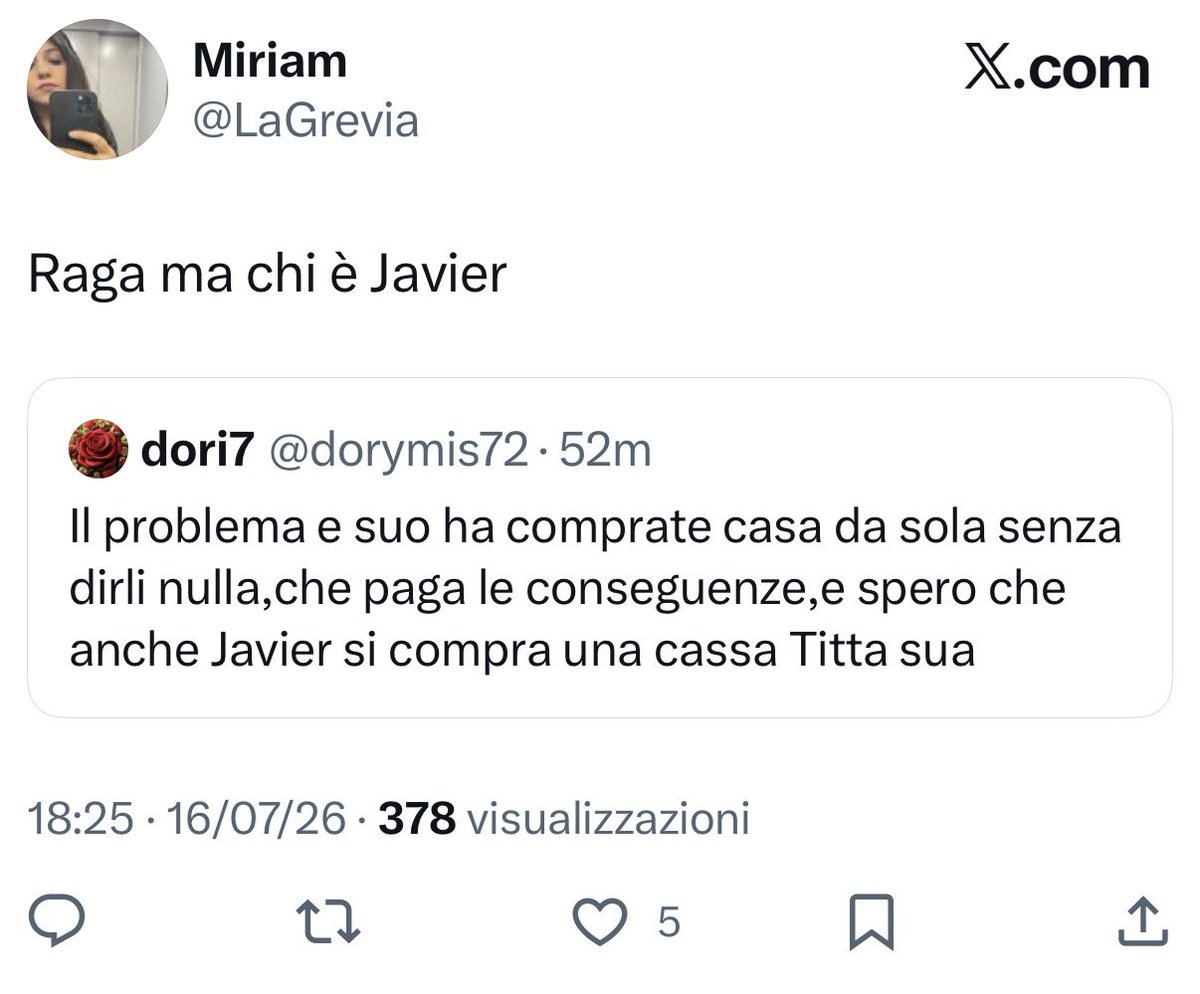 behindthema's tweet photo. sono piegata in due https://t.co/2OTl3KlTWx
