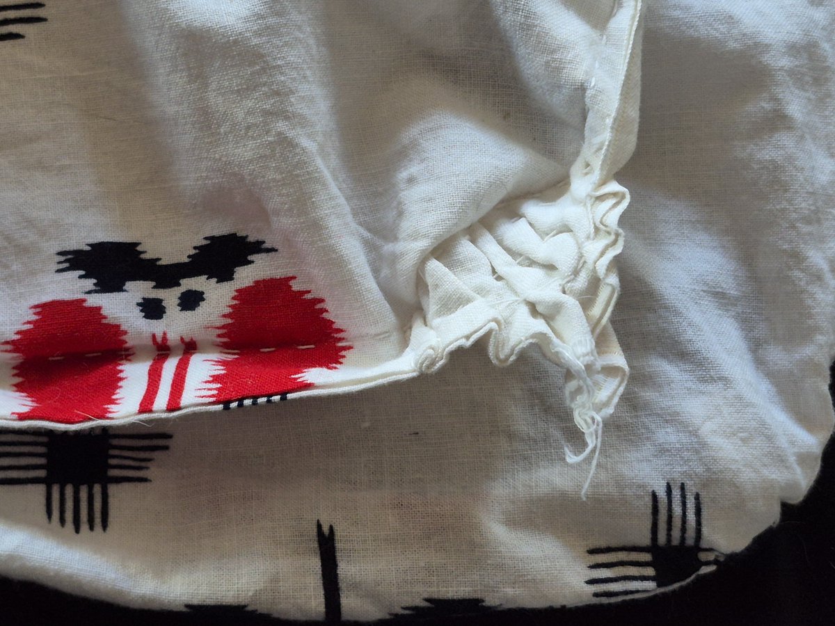 sunshower_atlr's tweet photo. Outer sleeve curvature of my yukata with inside view of the stitching to achieve it. #浴衣 #着物 #japan #Craftsmanship https://t.co/dnwEttzGNj