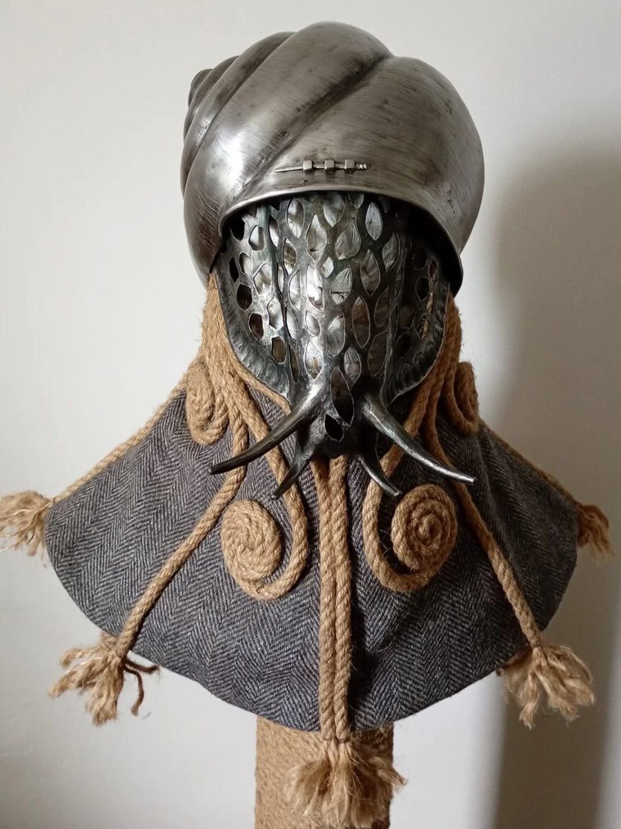 HerodotusWave's tweet photo. Meet the "Snailmet"—a custom, handcrafted fantasy snail helmet forged by master blacksmith Redanthalas. https://t.co/A0QSkANzum