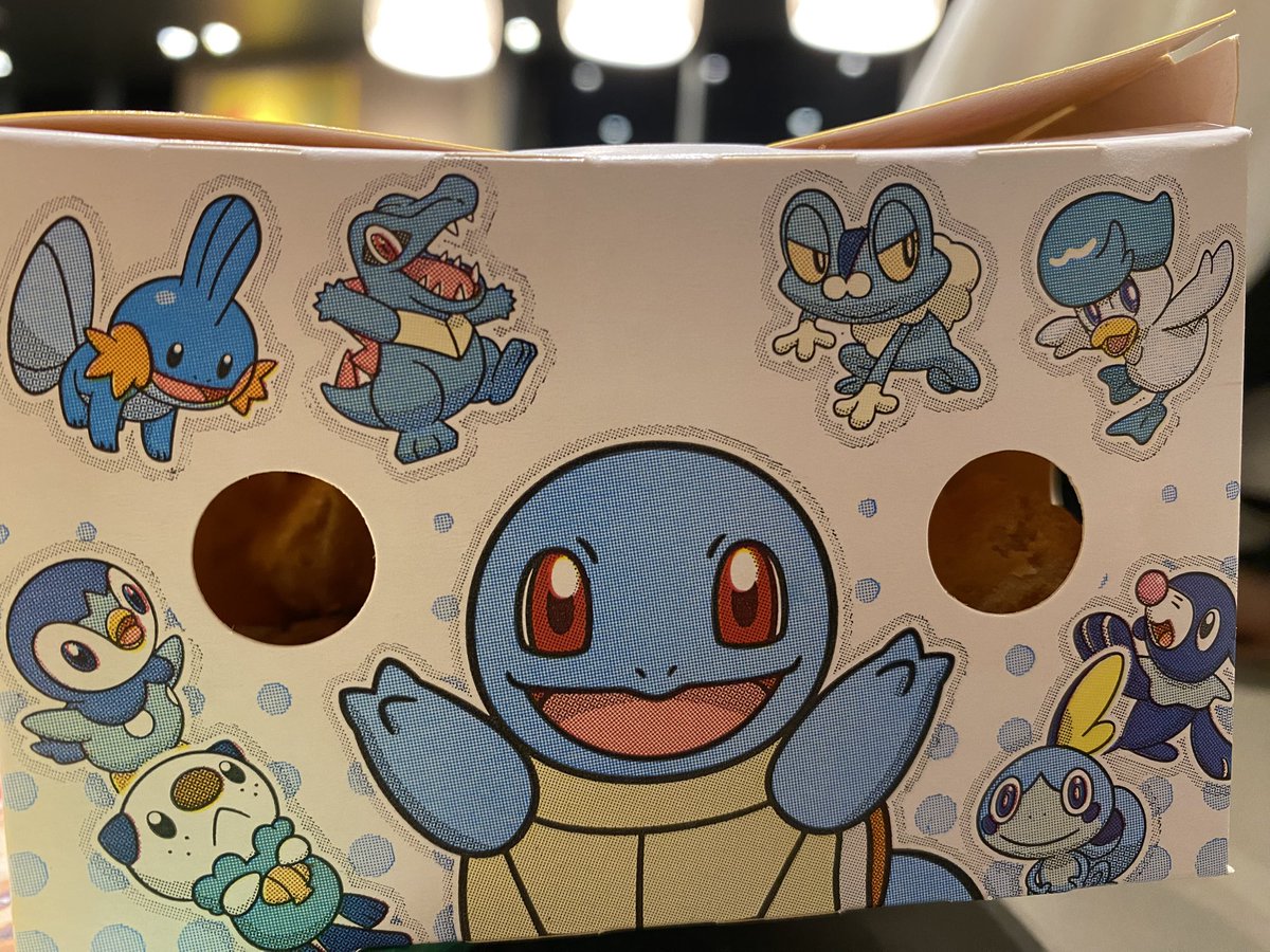 chamodane0611's tweet photo. 深夜にポケモンナゲットパーティーしてるー！！！
箱かわいい！！！ https://t.co/MvV1SNGmJc