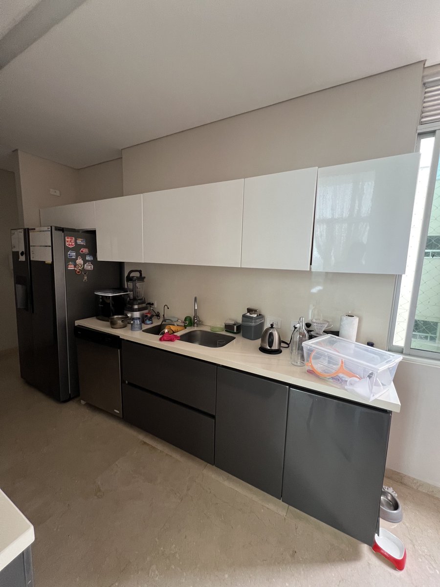 cesarchacong98's tweet photo. ¿Cuanto crees que costó esta remodelación en Barranquilla? https://t.co/ormgYeHiiM
