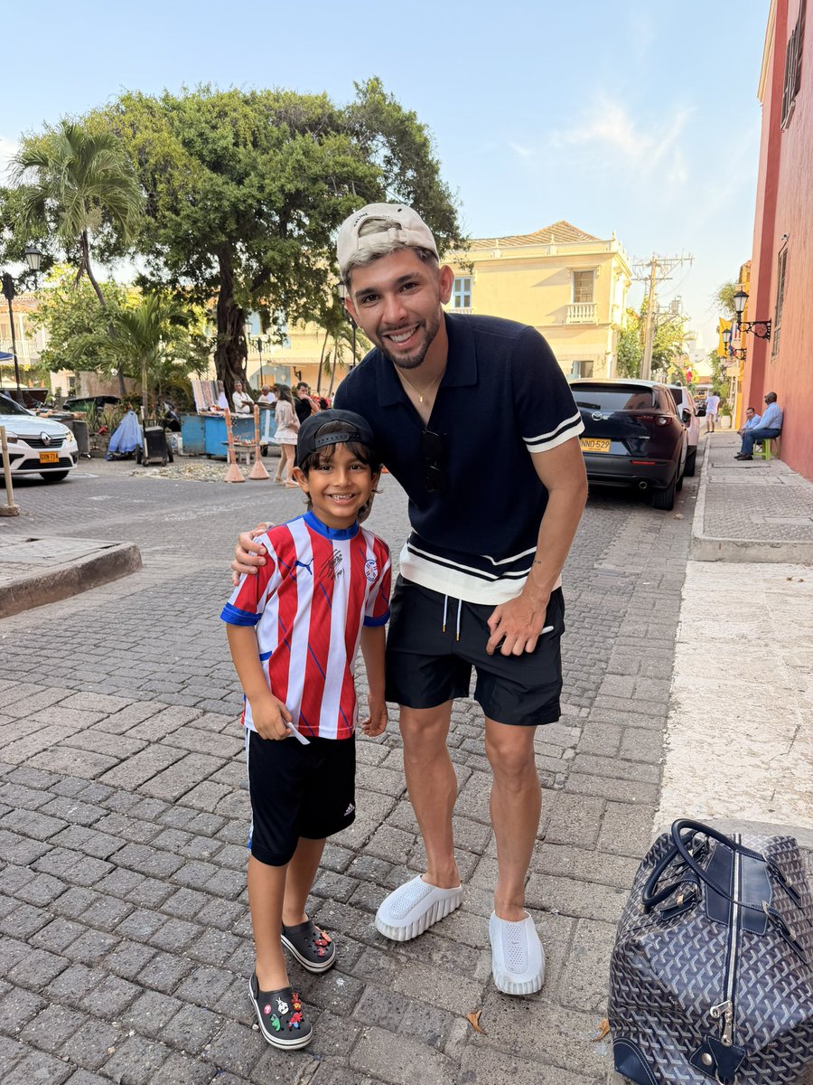 maurogram's tweet photo. Cartagena de Indias, el lugar que escogió el mundialista guaraní Julio Enciso y su esposa para sus vacaciones. En Cartagena De Lujo ⭐️💎 https://t.co/3uaqGxAvco