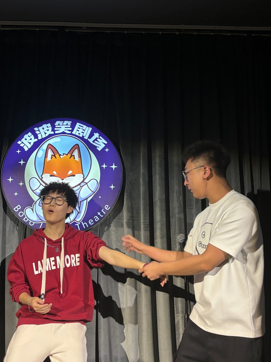 NEryKlEd2okTdHe's tweet photo. Just did my first stand-up set at the neighborhood comedy club and laughed so hard at my own joke I forgot the next line. 10/10 would panic onstage again.， https://t.co/9002BH7Auf