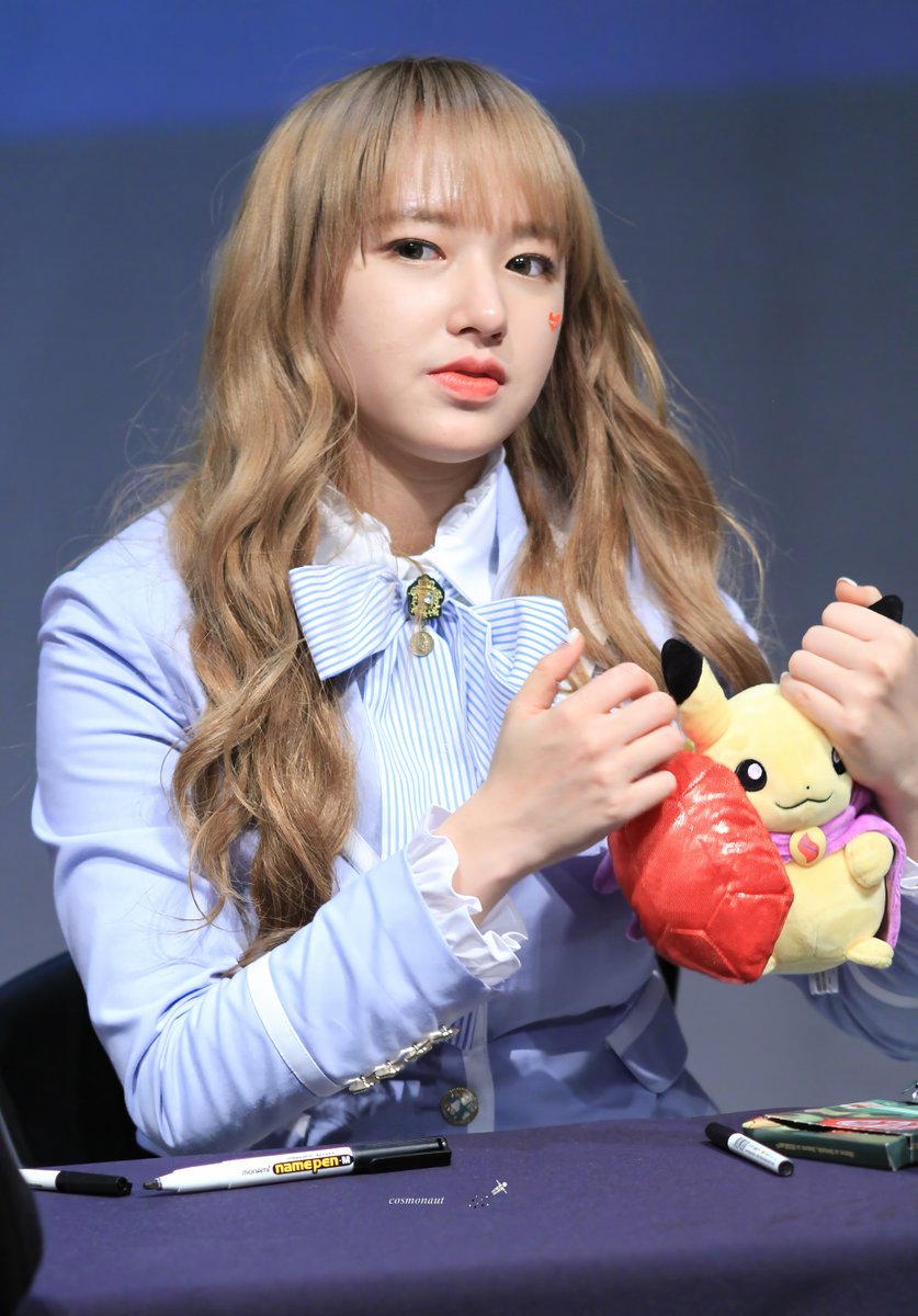 cosmonaut_0715's tweet photo. 170204 강남 팬싸 직찍 
✨Happy Seongso Day🥳🥰
https://t.co/SO9OJxfWF3
#우주소녀 #성소 #ChengXiao 
#WJSN #CosmicGirls
#Just_tell_me_why #손을뻗어닿을수있게
@WJSN_Cosmic @chengxiao_0715 https://t.co/A9ii8y1HiD