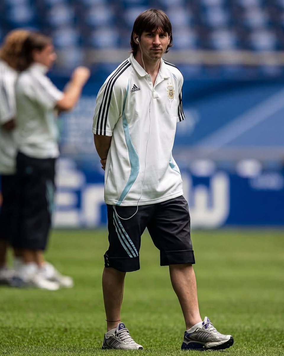 historyinmemes's tweet photo. As Lionel Messi is making World Cup history, enjoy these throwback photos of the GOAT https://t.co/fD5GOQvafS