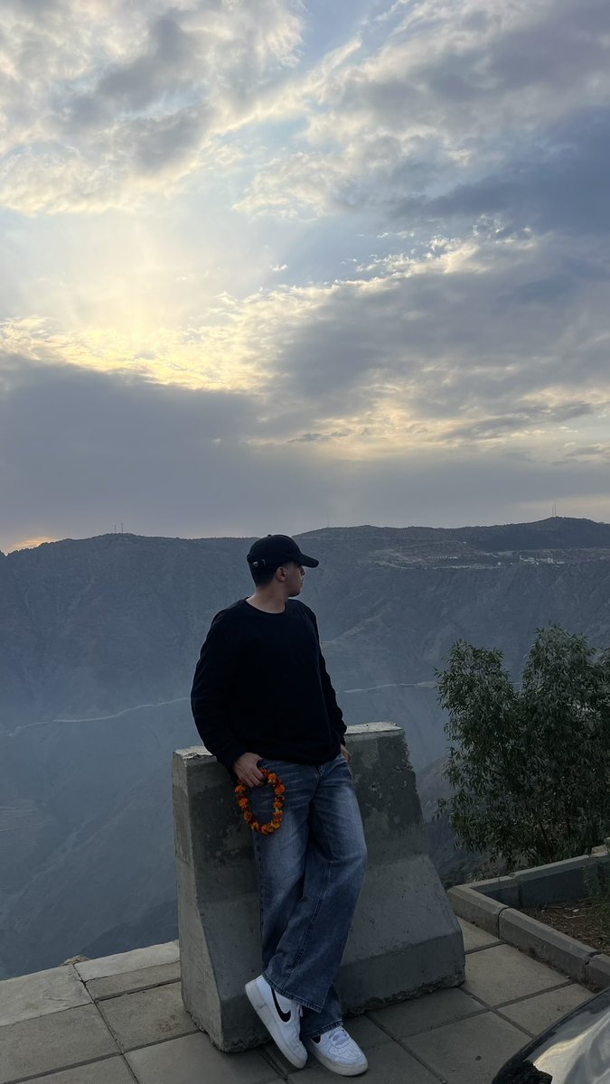 NeedNewLife_'s tweet photo. نرفض الصيييييفف https://t.co/rVoE9J39ZA