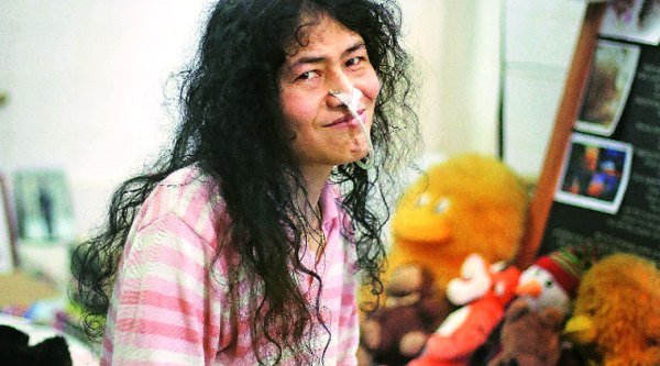 Mrahulpandey's tweet photo. Irom sharmila fasted for 16 years to remove afspa from manipur.She ended her fast n decided to fight elections. Can u guess how many votes she got?She got only 90 votes from the people she fought for. Some even called her whore for ending fast n militants threatened to kill her. https://t.co/c49P1bSJsp